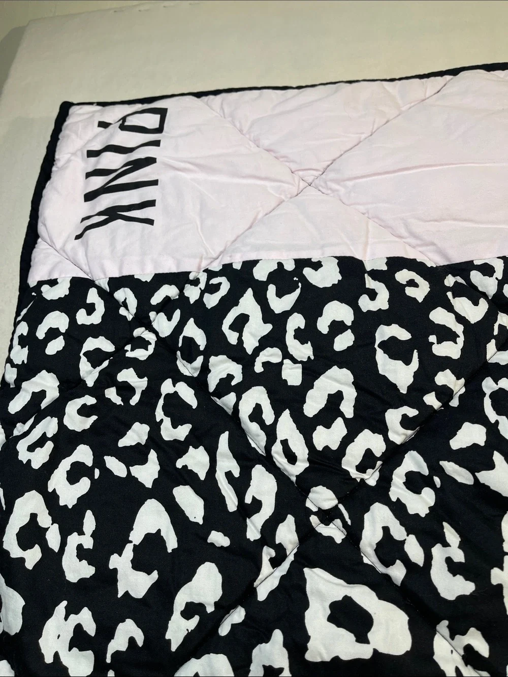 PINK Victoria's Secret Black & White Leopard Quilted COMFORTER 80 inches by 82